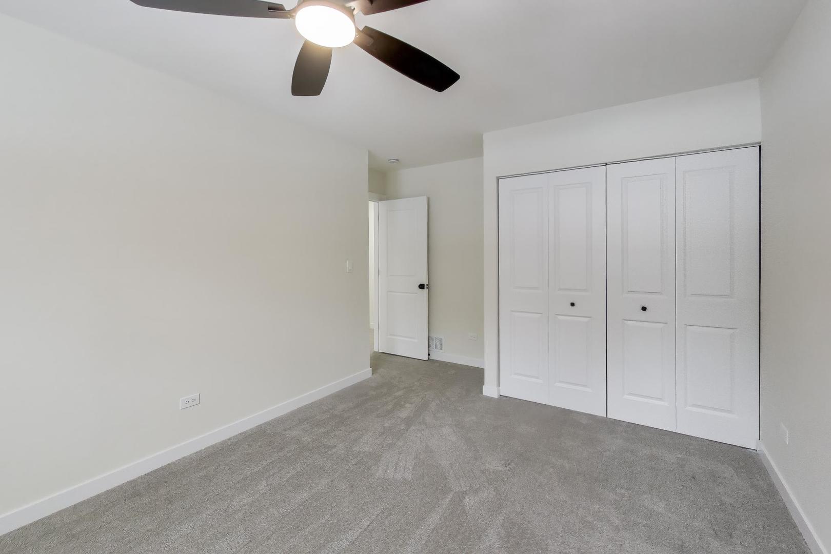 123 Kainer Avenue, Barrington, IL 60010