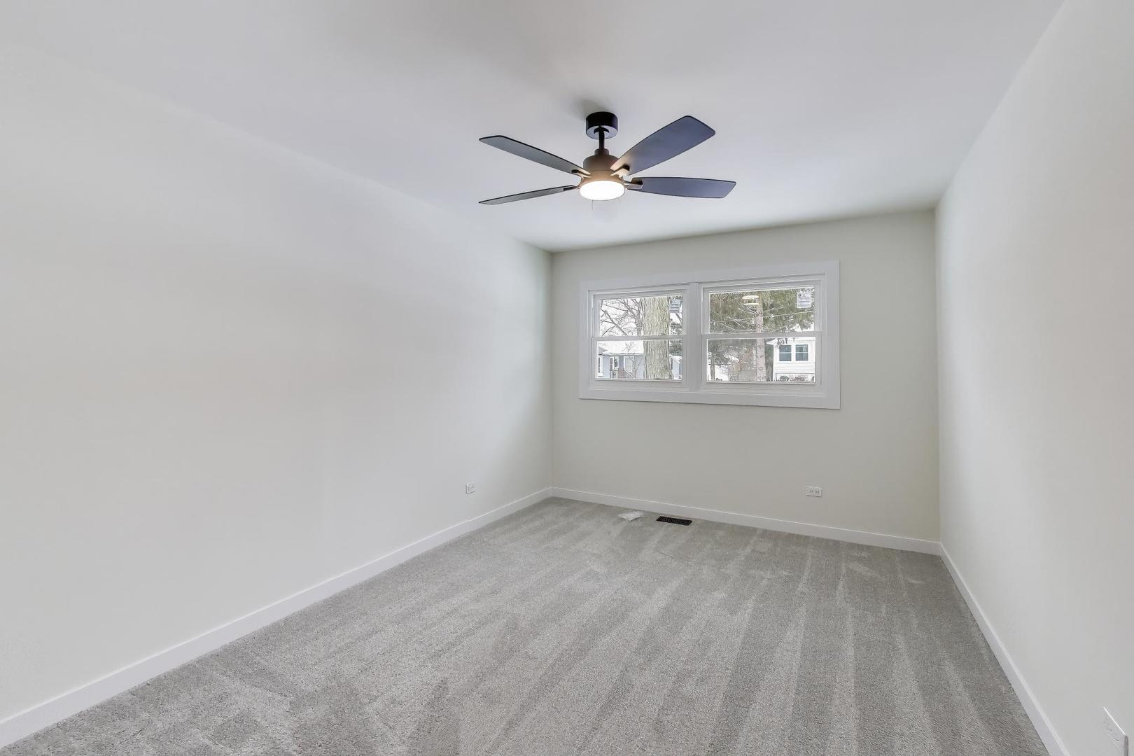 123 Kainer Avenue, Barrington, IL 60010