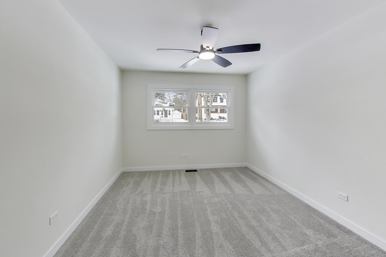 123 Kainer Avenue, Barrington, IL 60010