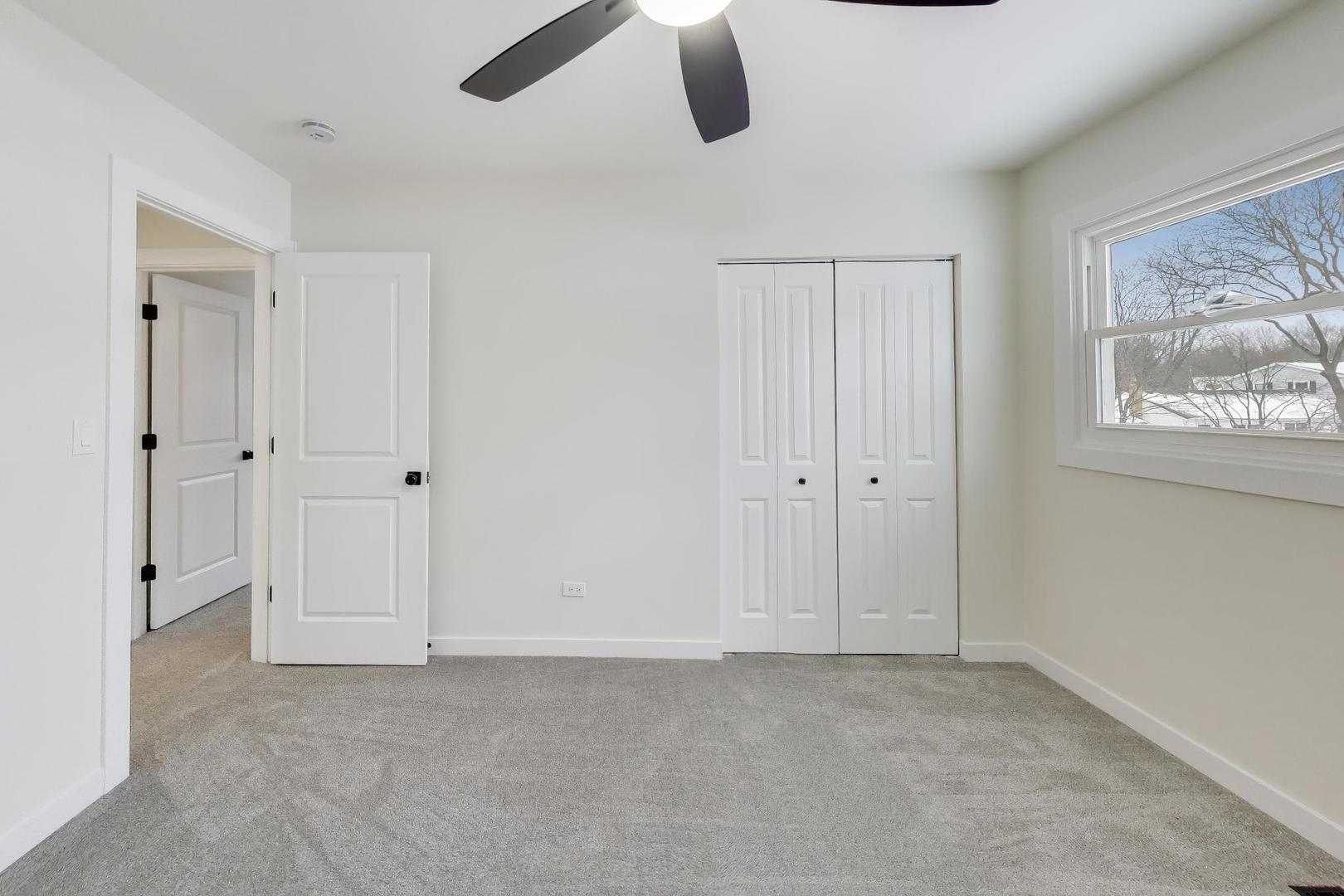 123 Kainer Avenue, Barrington, IL 60010