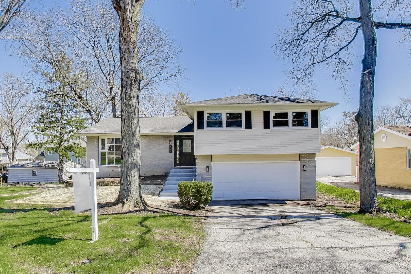 123 Kainer Avenue, Barrington, IL 60010
