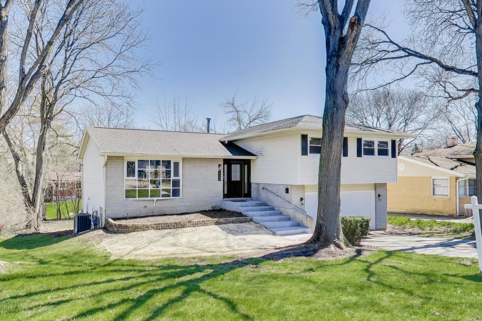 123 Kainer Avenue, Barrington, IL 60010