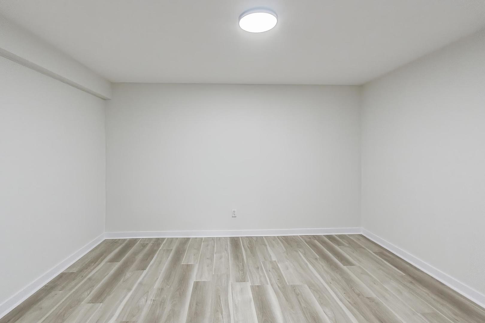 123 Kainer Avenue, Barrington, IL 60010