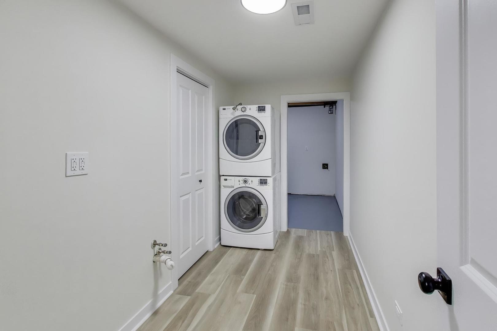 123 Kainer Avenue, Barrington, IL 60010