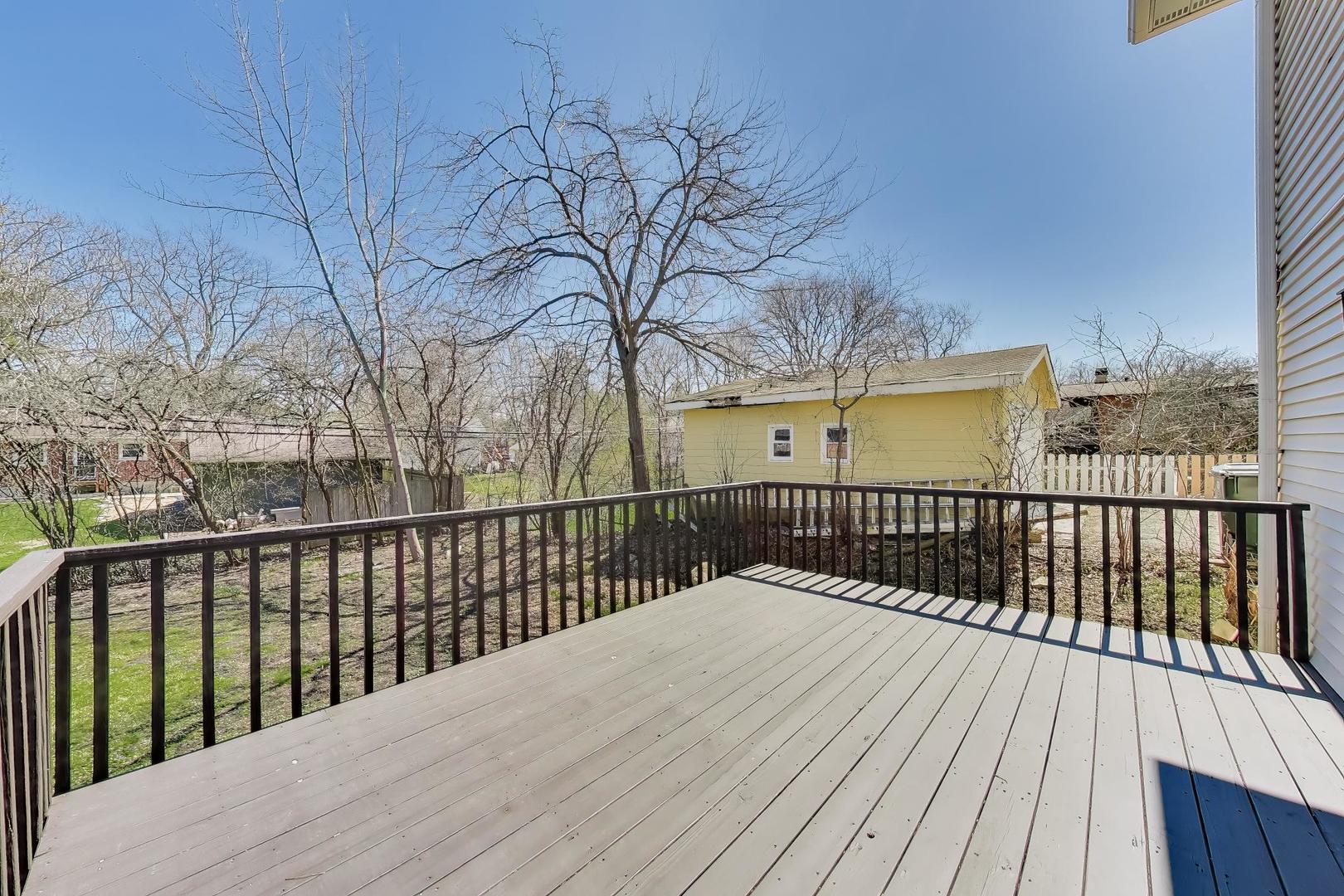 123 Kainer Avenue, Barrington, IL 60010