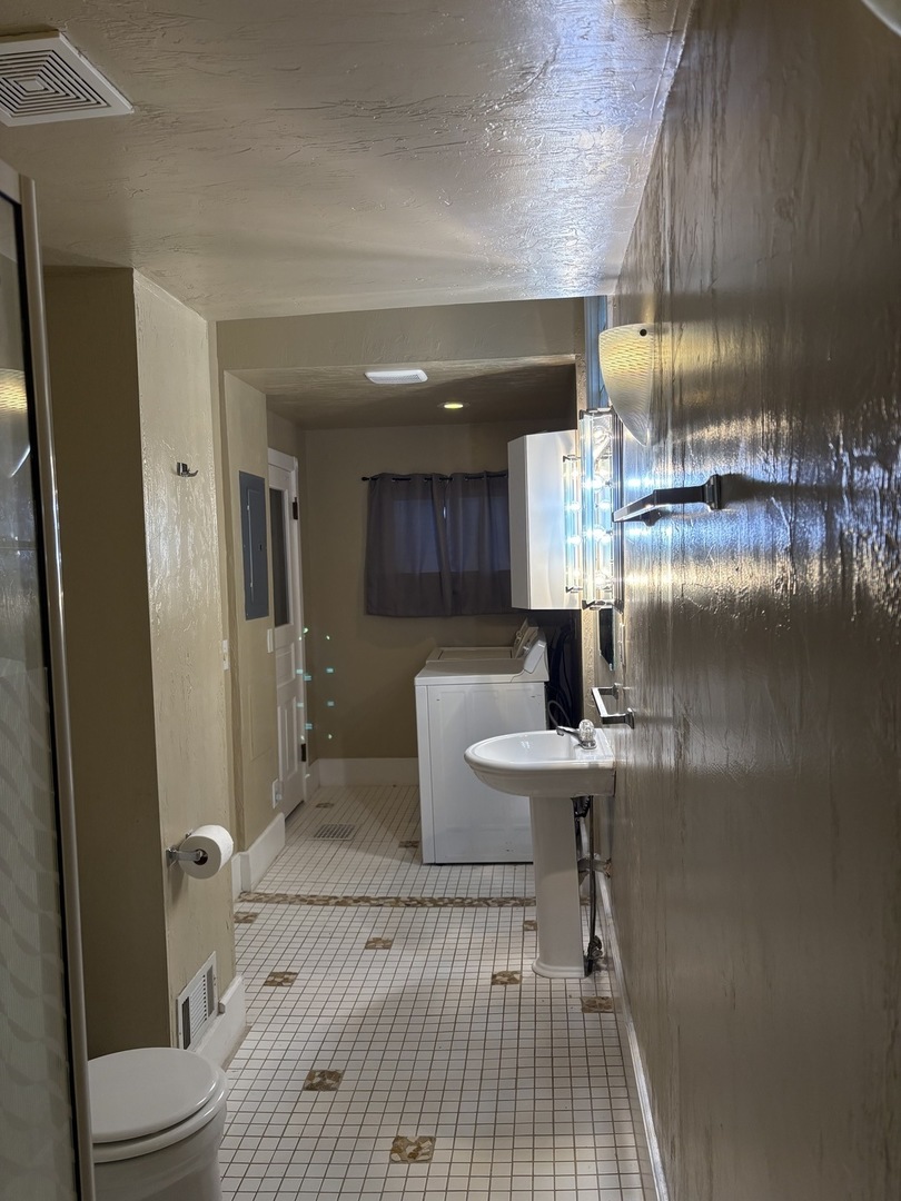 307 S Mclean Street, Bloomington, IL 61701