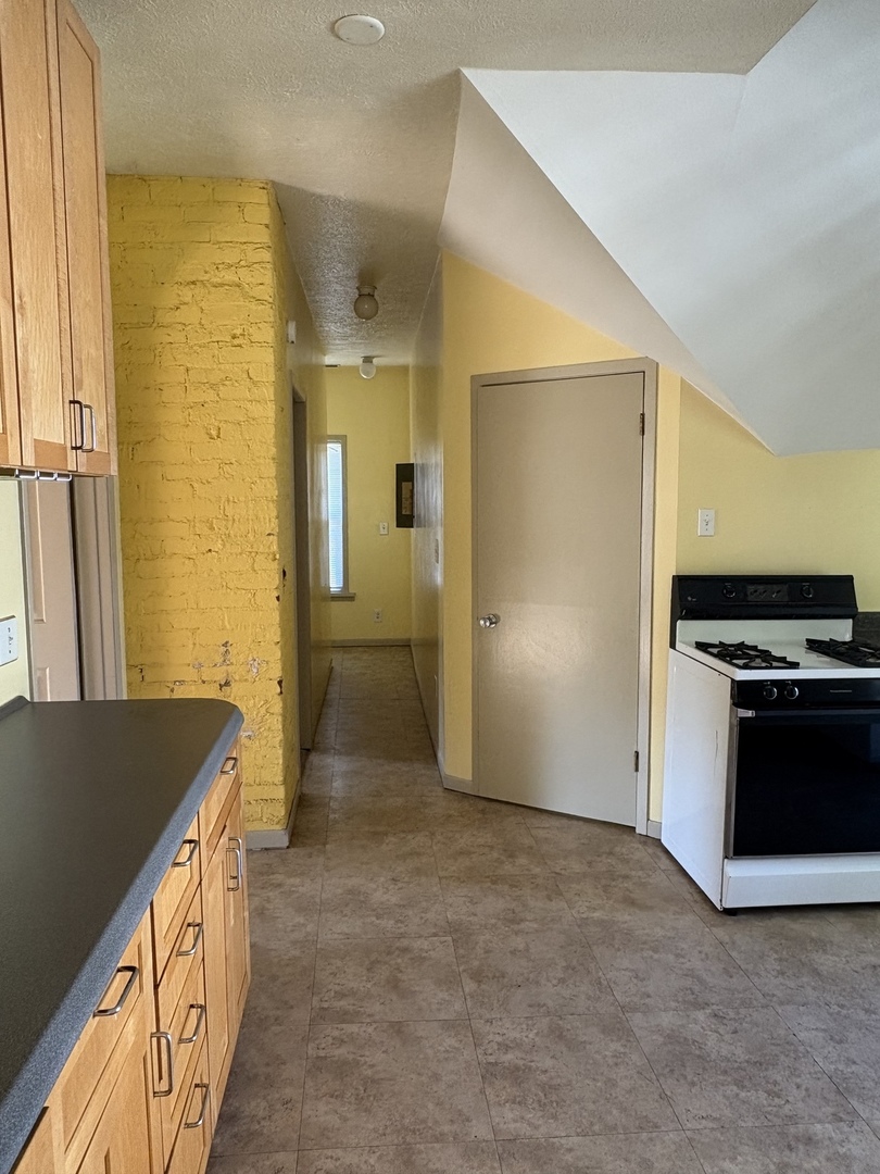 307 S Mclean Street, Bloomington, IL 61701