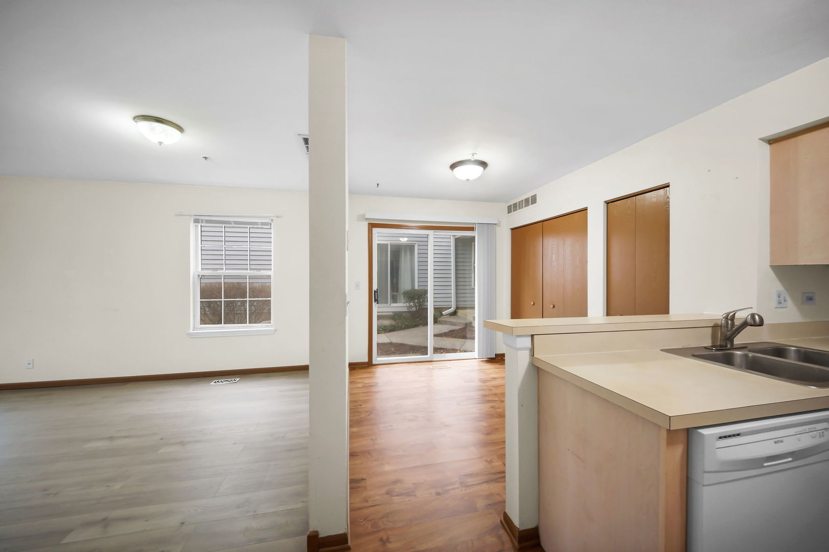 1429 Orleans Drive #1429, Mundelein, IL 60060