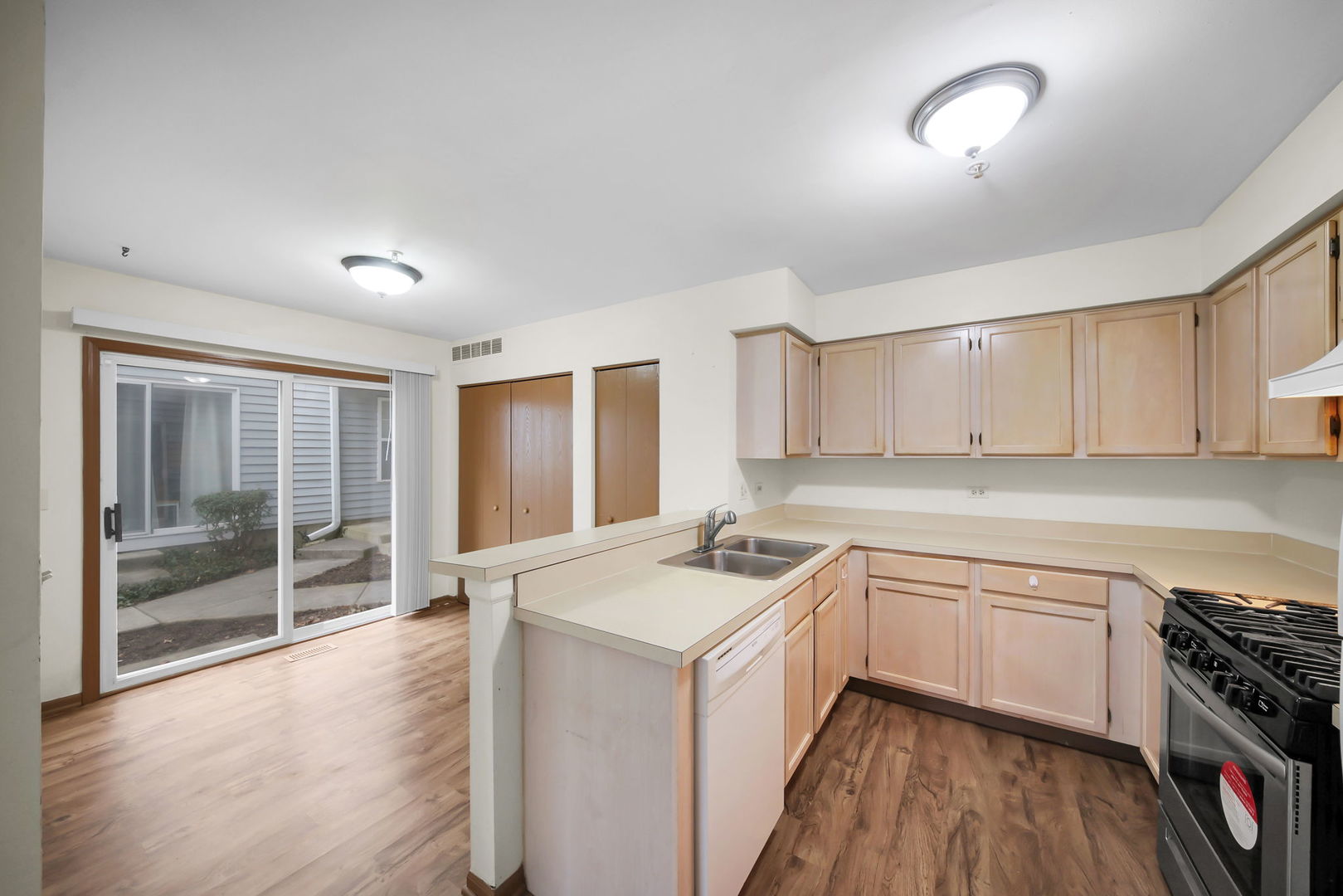 1429 Orleans Drive #1429, Mundelein, IL 60060