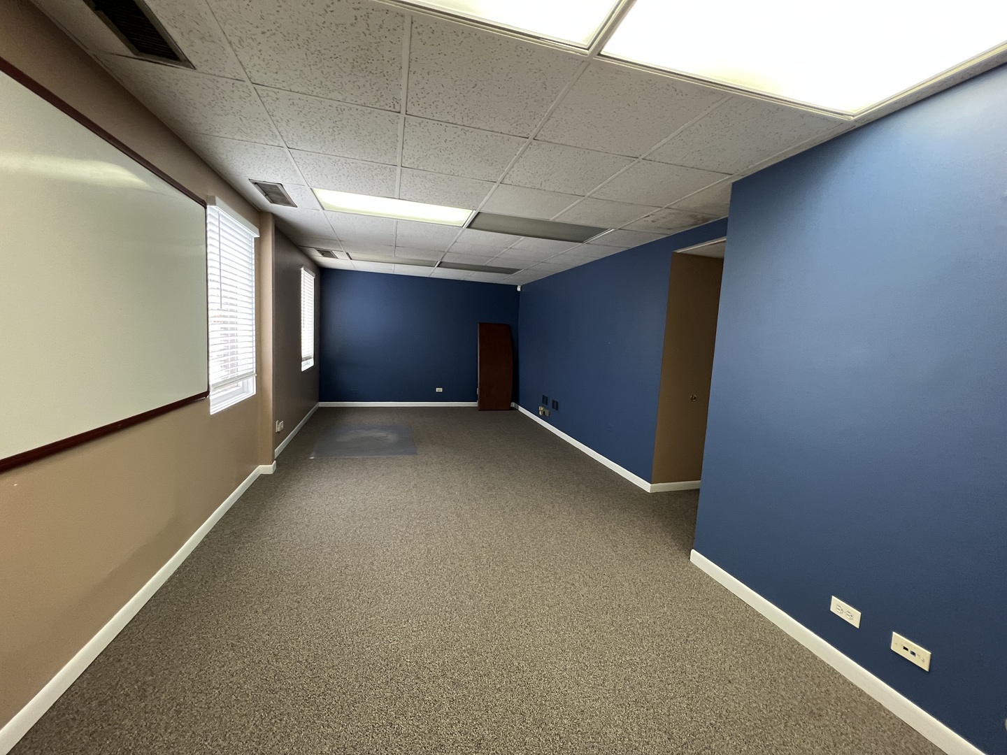 100 S York Street #232D, Elmhurst, IL 60126