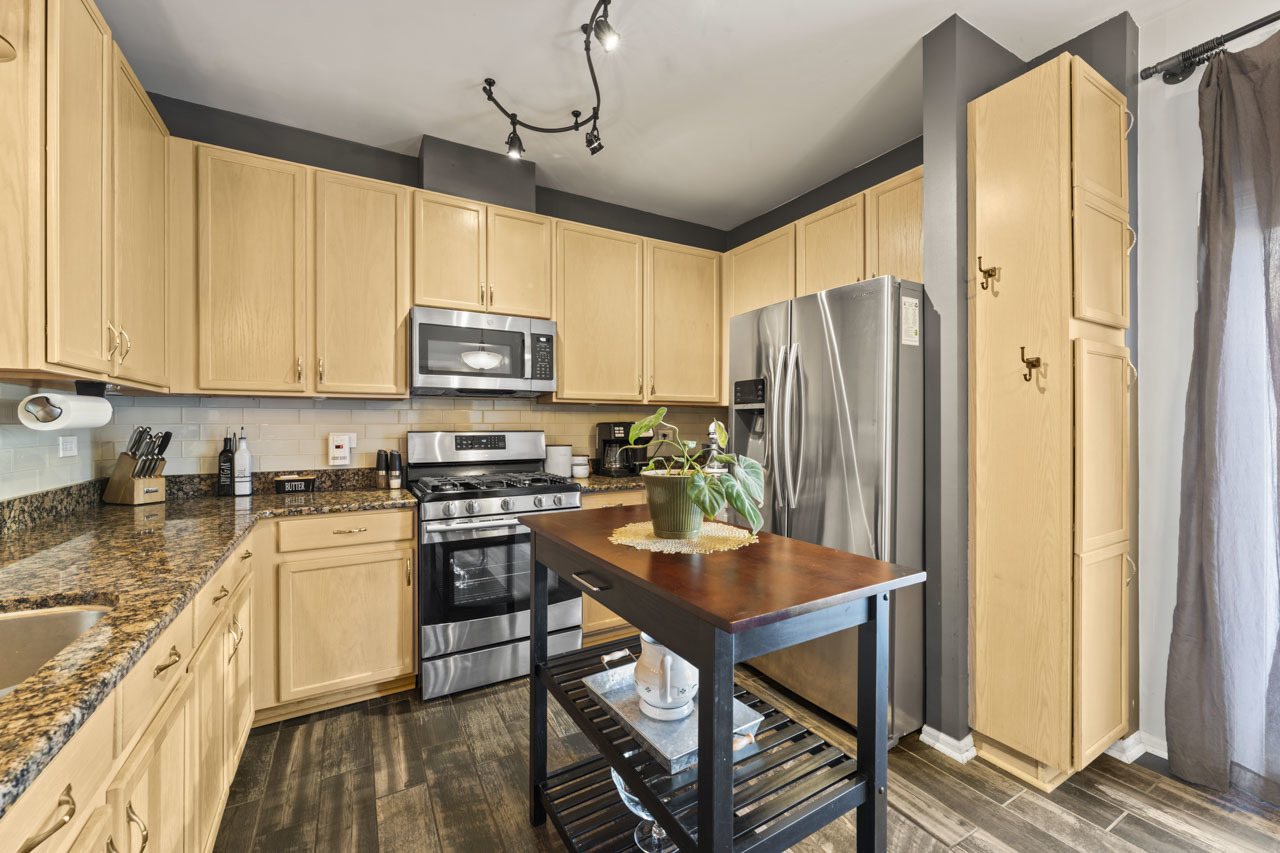 974 Mayfair Court, Elk Grove Village, IL 60007