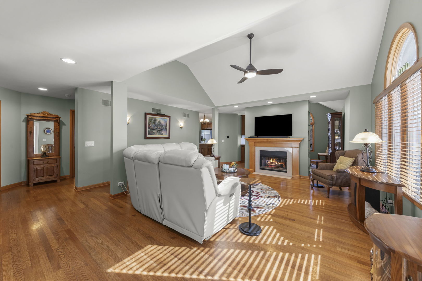 5513 Aspen Avenue, Downers Grove, IL 60515