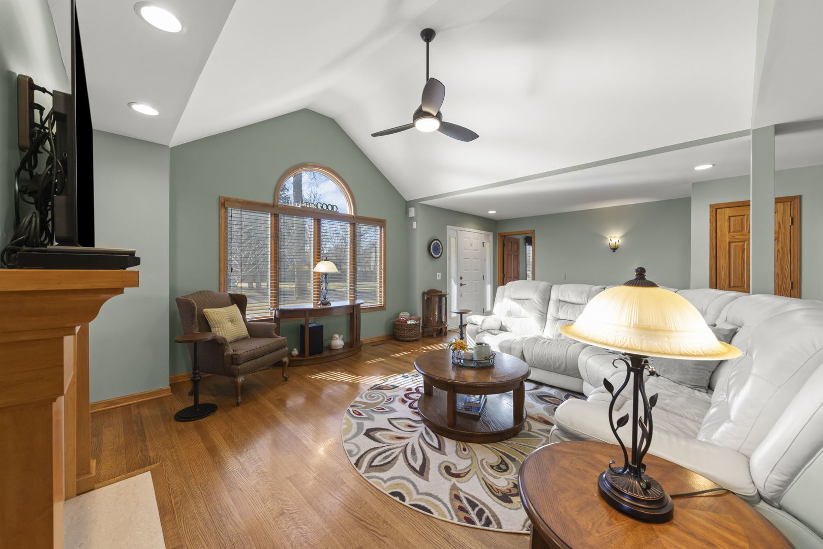 5513 Aspen Avenue, Downers Grove, IL 60515