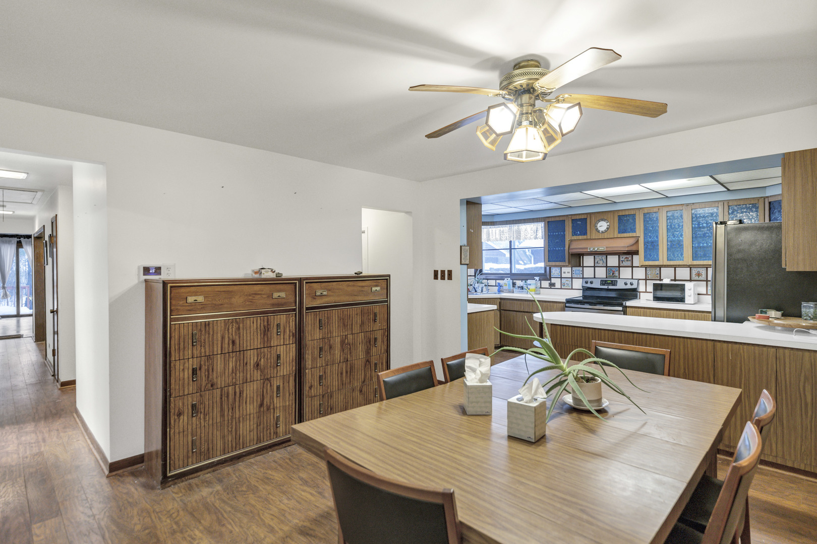 2202 Eastman Street, Rolling Meadows, IL 60008