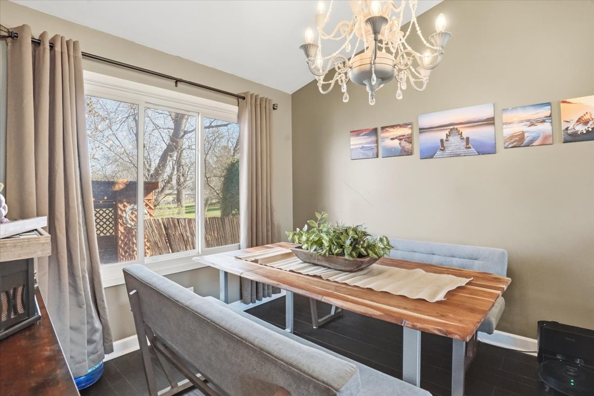 30 Coventry Cove Court, Lake Villa, IL 60046