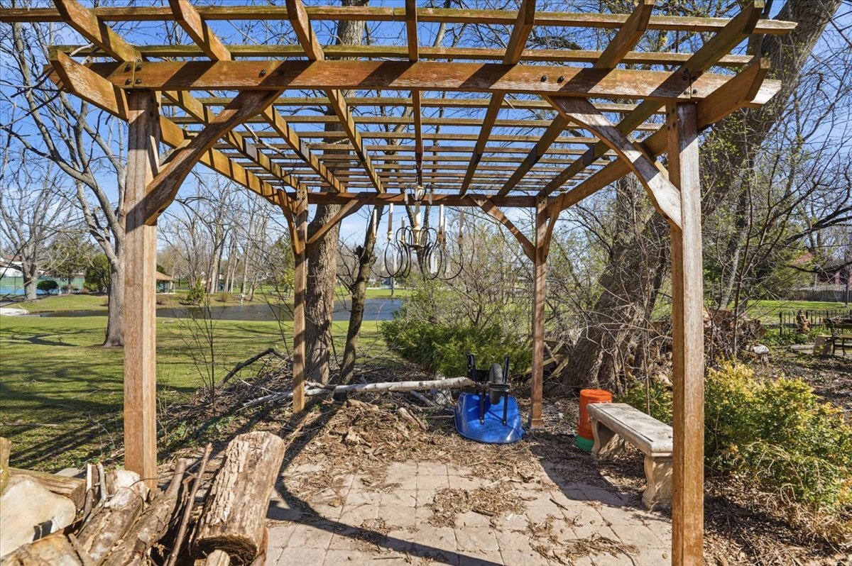 30 Coventry Cove Court, Lake Villa, IL 60046