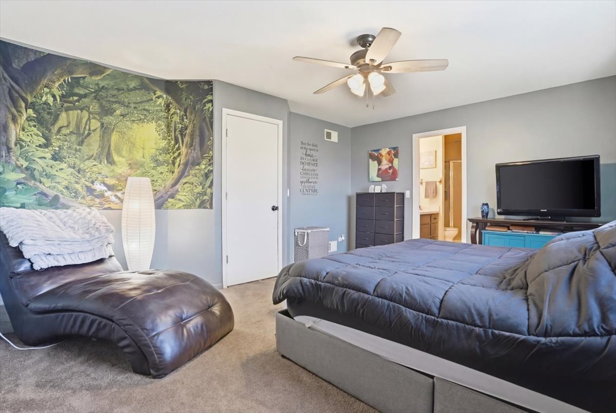 30 Coventry Cove Court, Lake Villa, IL 60046