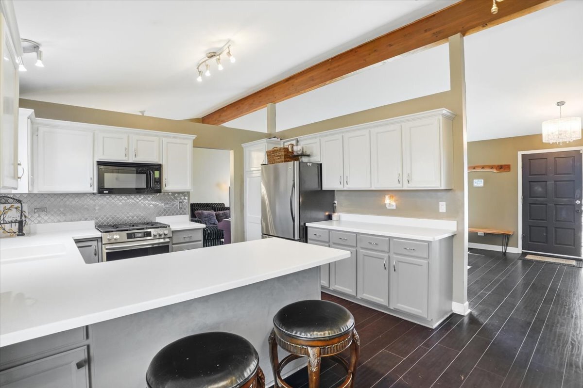 30 Coventry Cove Court, Lake Villa, IL 60046