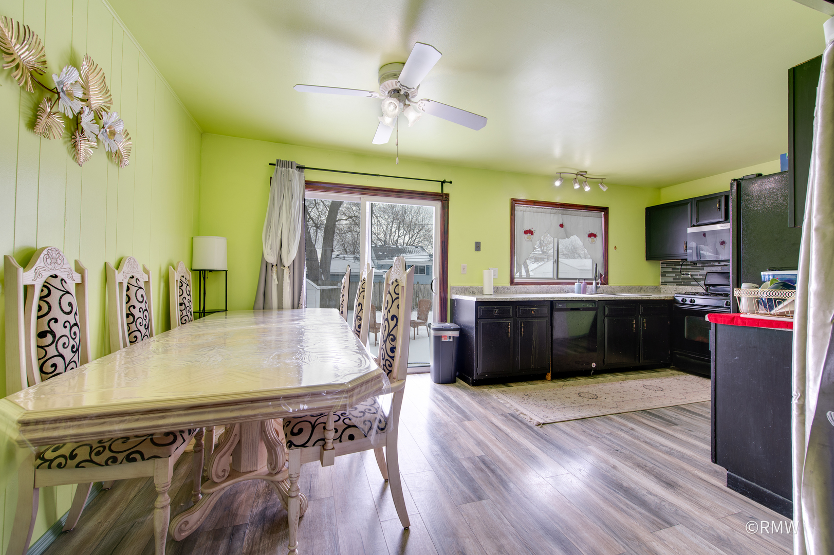 147 W Altgeld Avenue, Glendale Heights, IL 60139