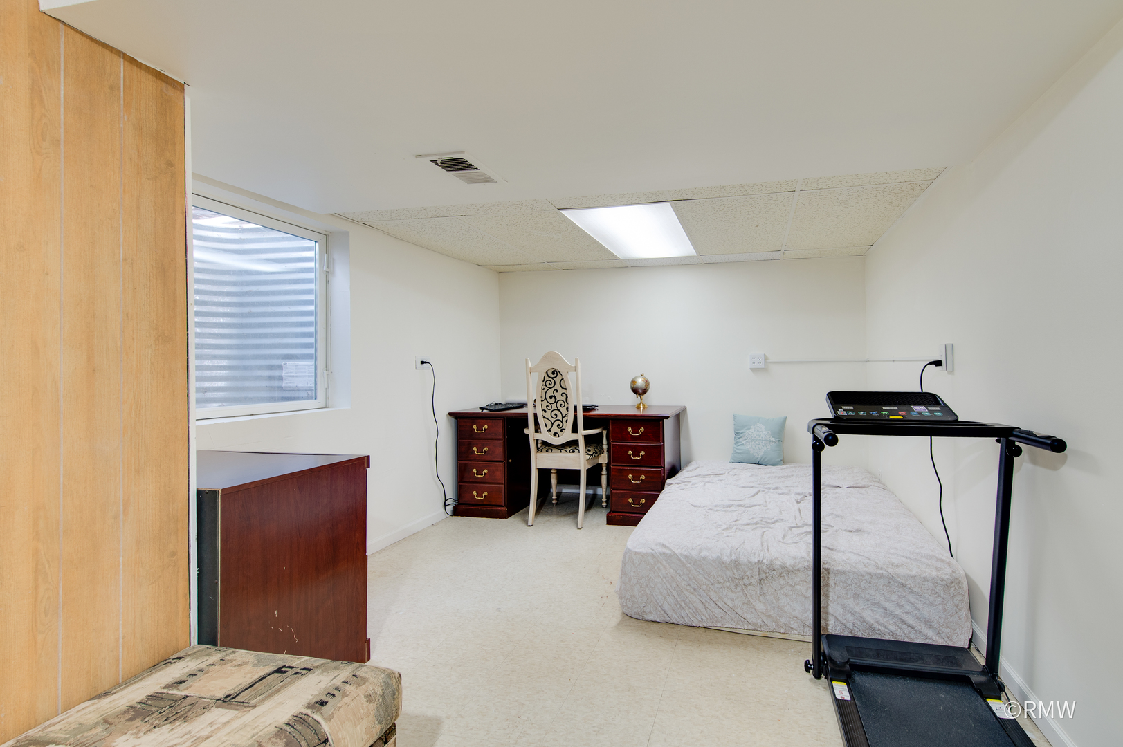 147 W Altgeld Avenue, Glendale Heights, IL 60139