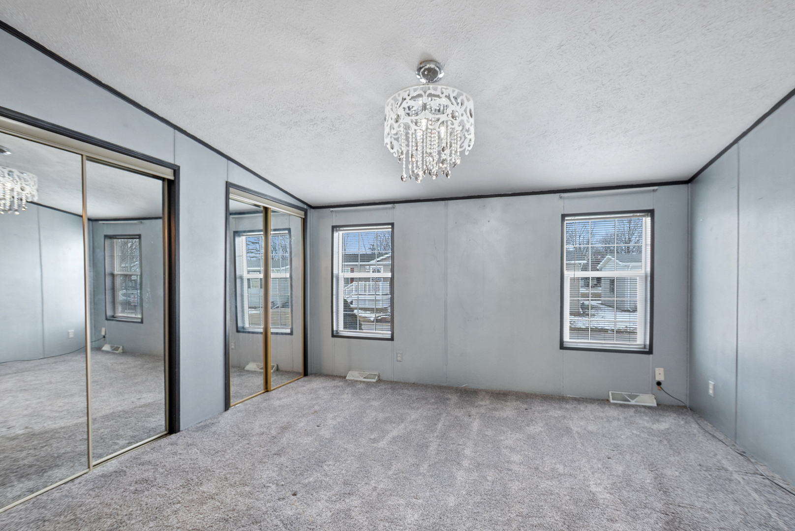 194 Sparrow Drive, Lynwood, IL 60411