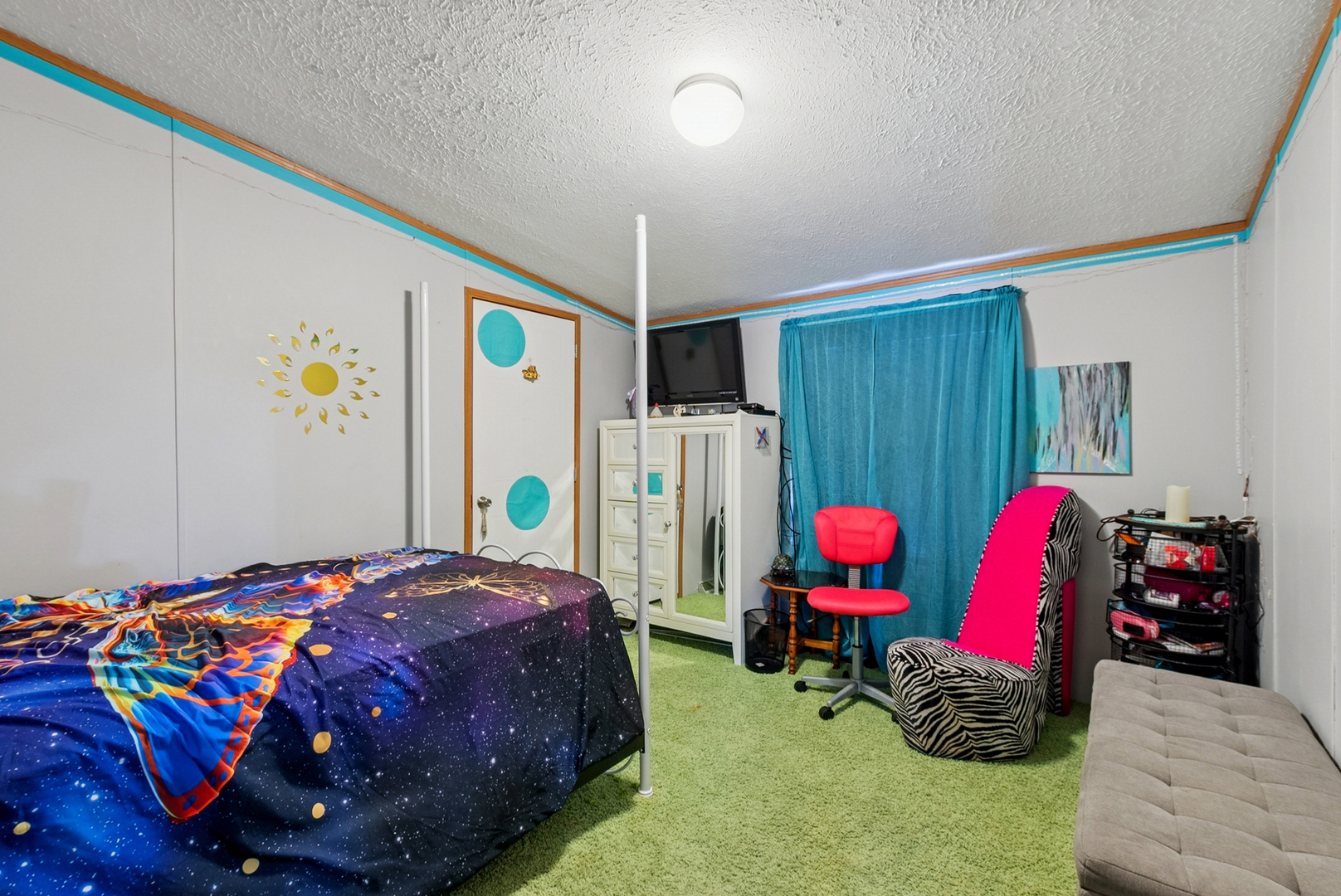 194 Sparrow Drive, Lynwood, IL 60411