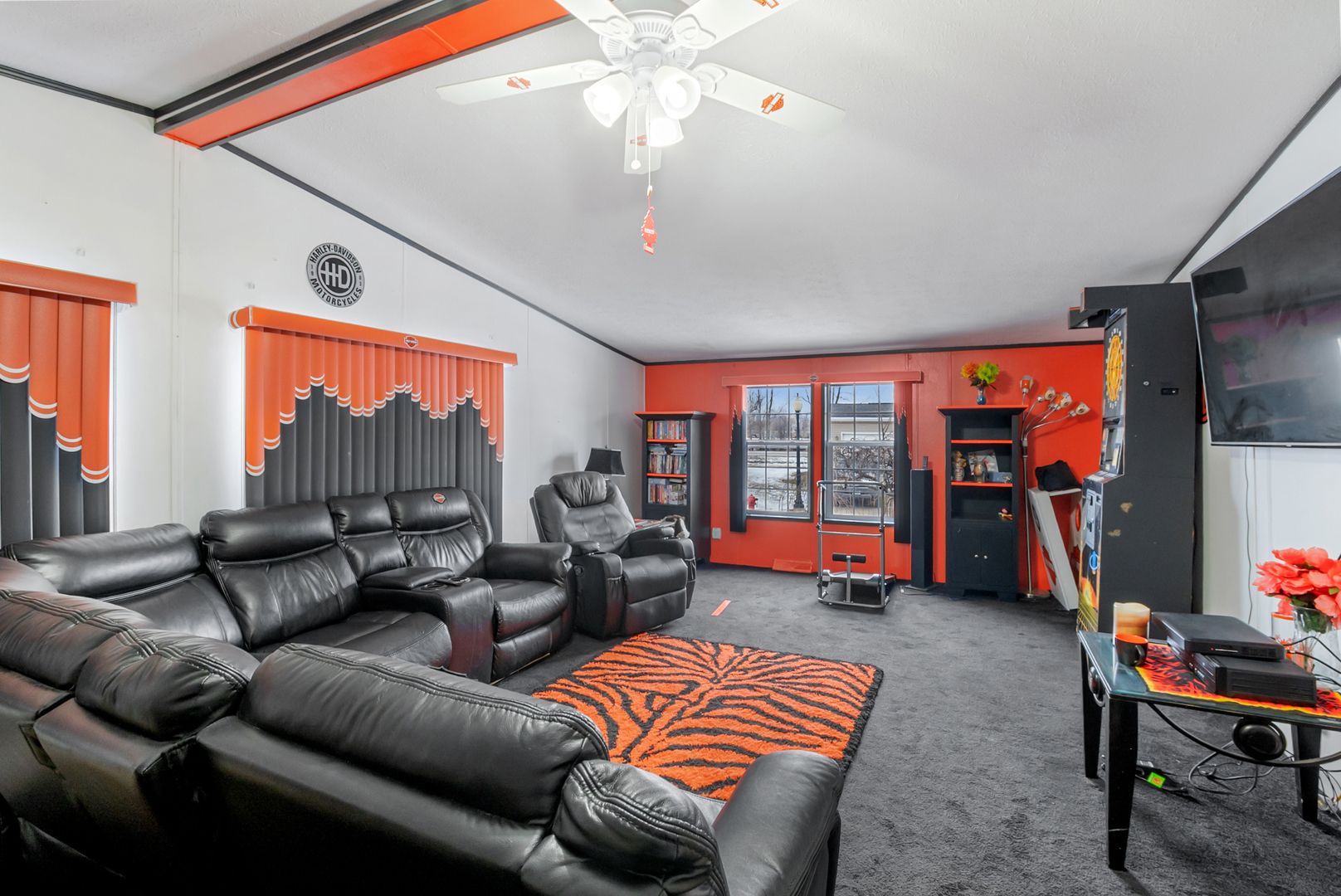 194 Sparrow Drive, Lynwood, IL 60411