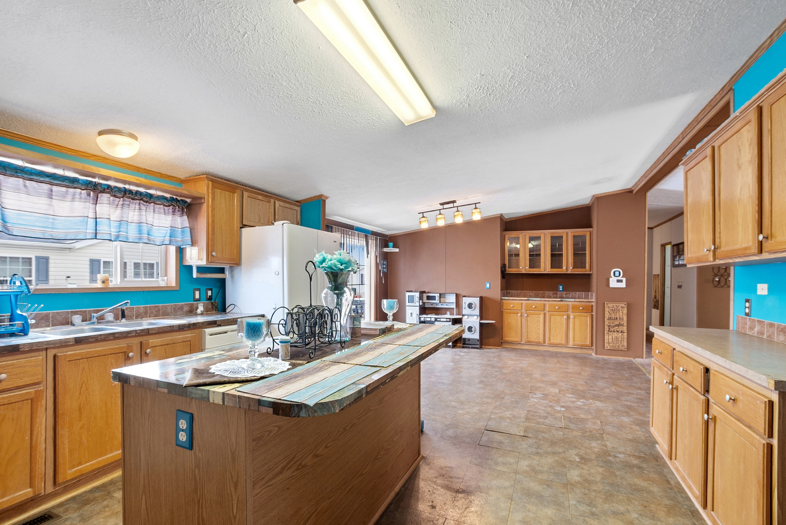 194 Sparrow Drive, Lynwood, IL 60411