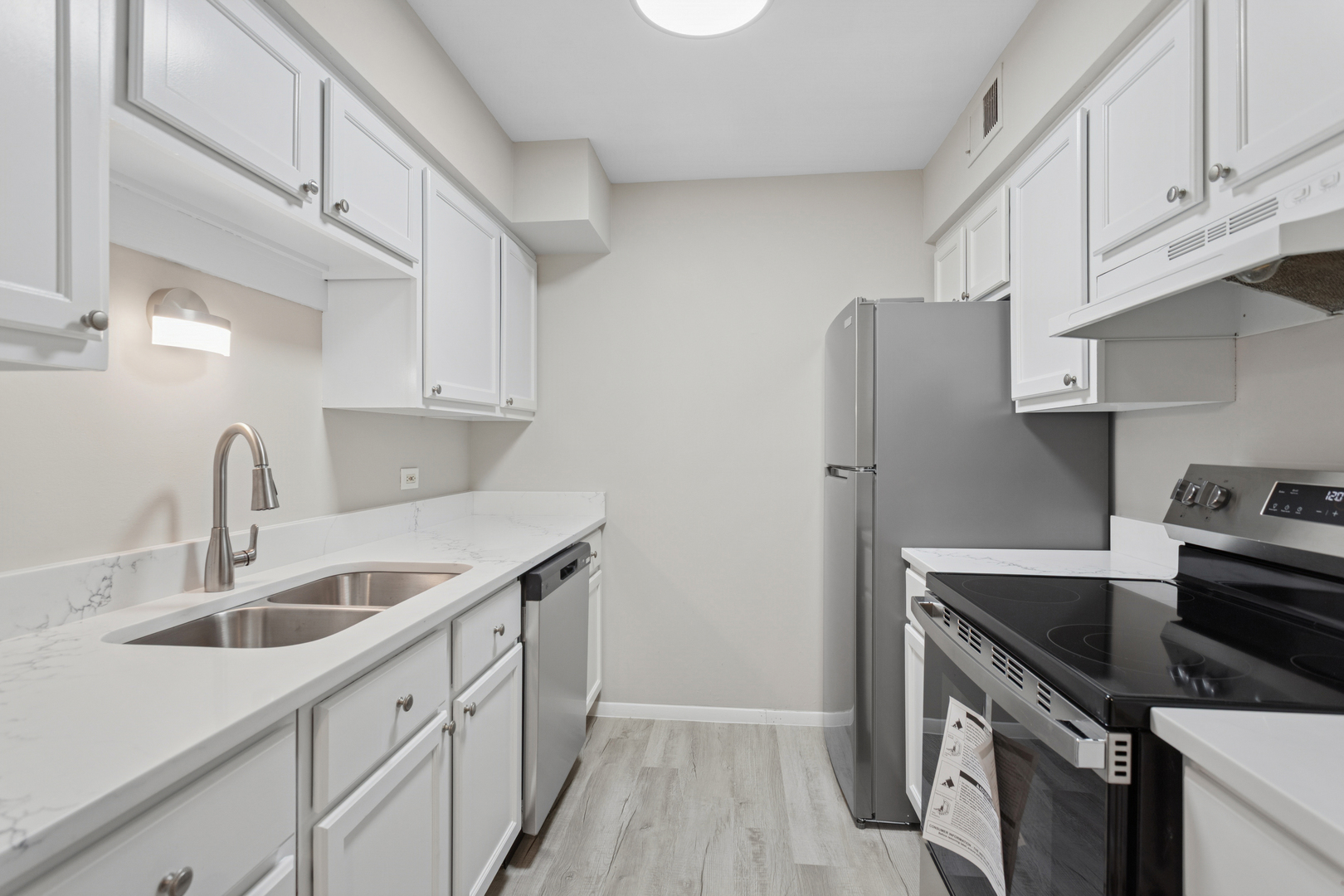 6185 Pinewood Court #202, Willowbrook, IL 60527