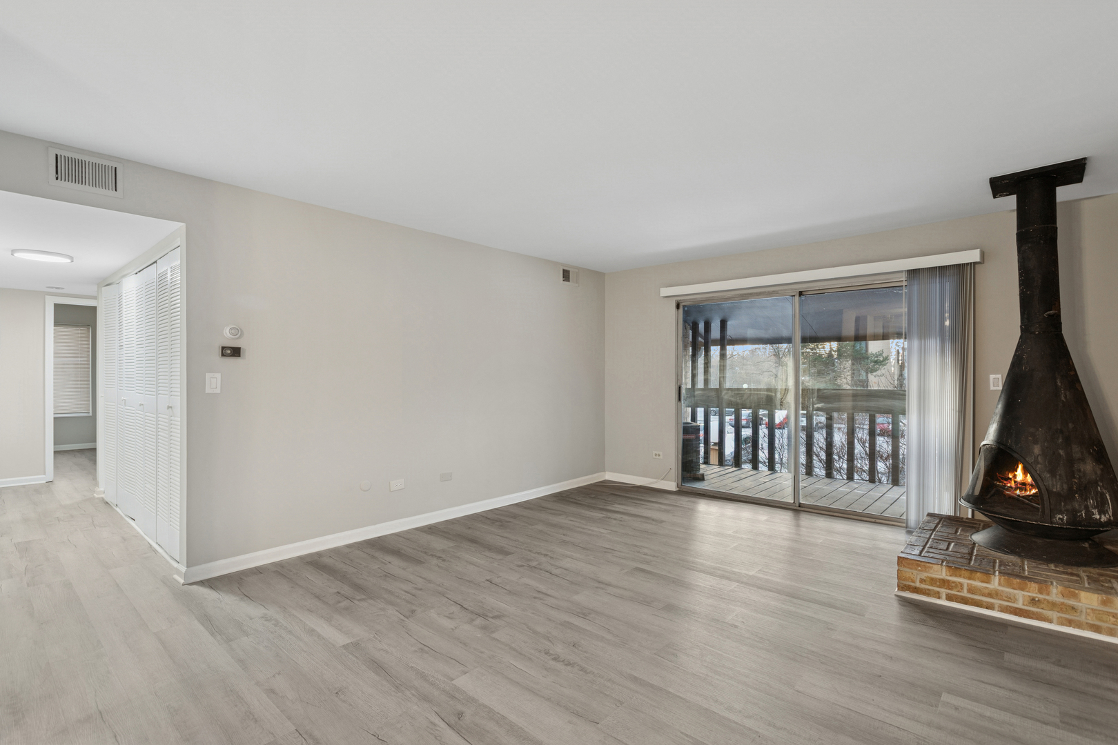 6185 Pinewood Court #202, Willowbrook, IL 60527