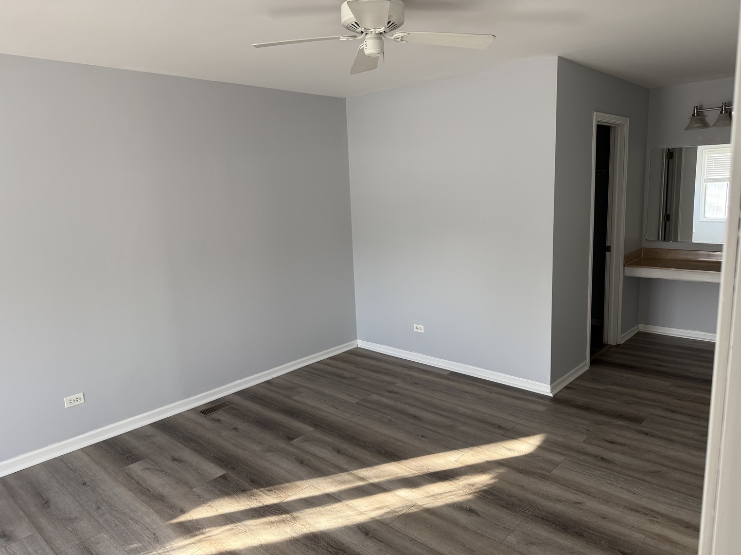 2231 Wentworth Court, Naperville, IL 60565