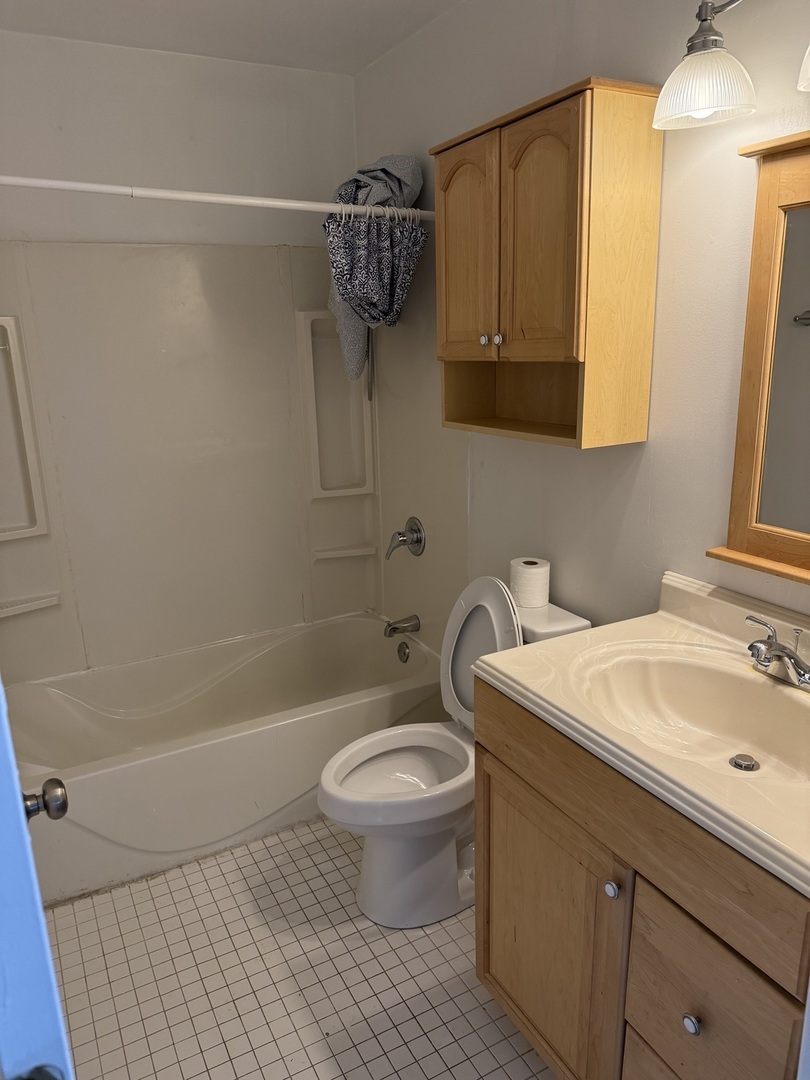 2231 Wentworth Court, Naperville, IL 60565