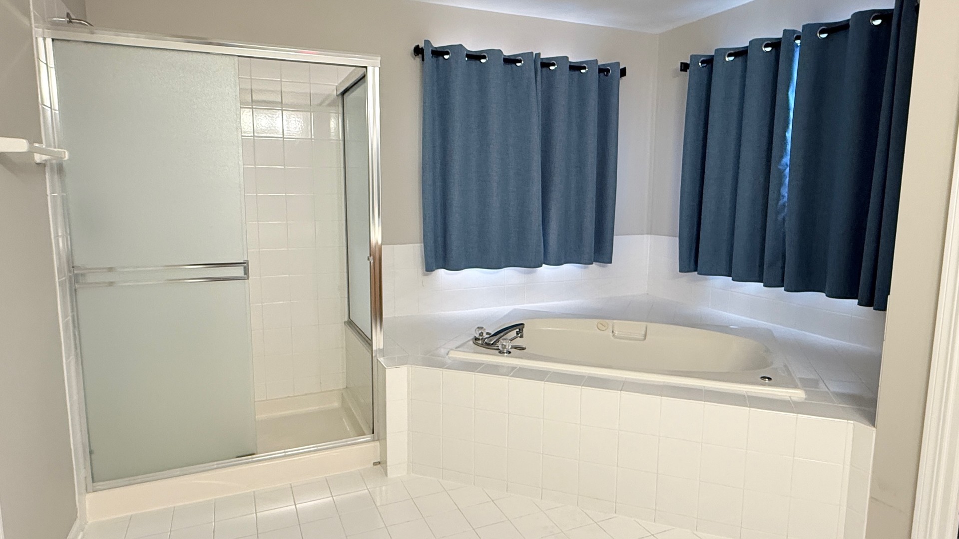 Barrington Hills, IL 60010