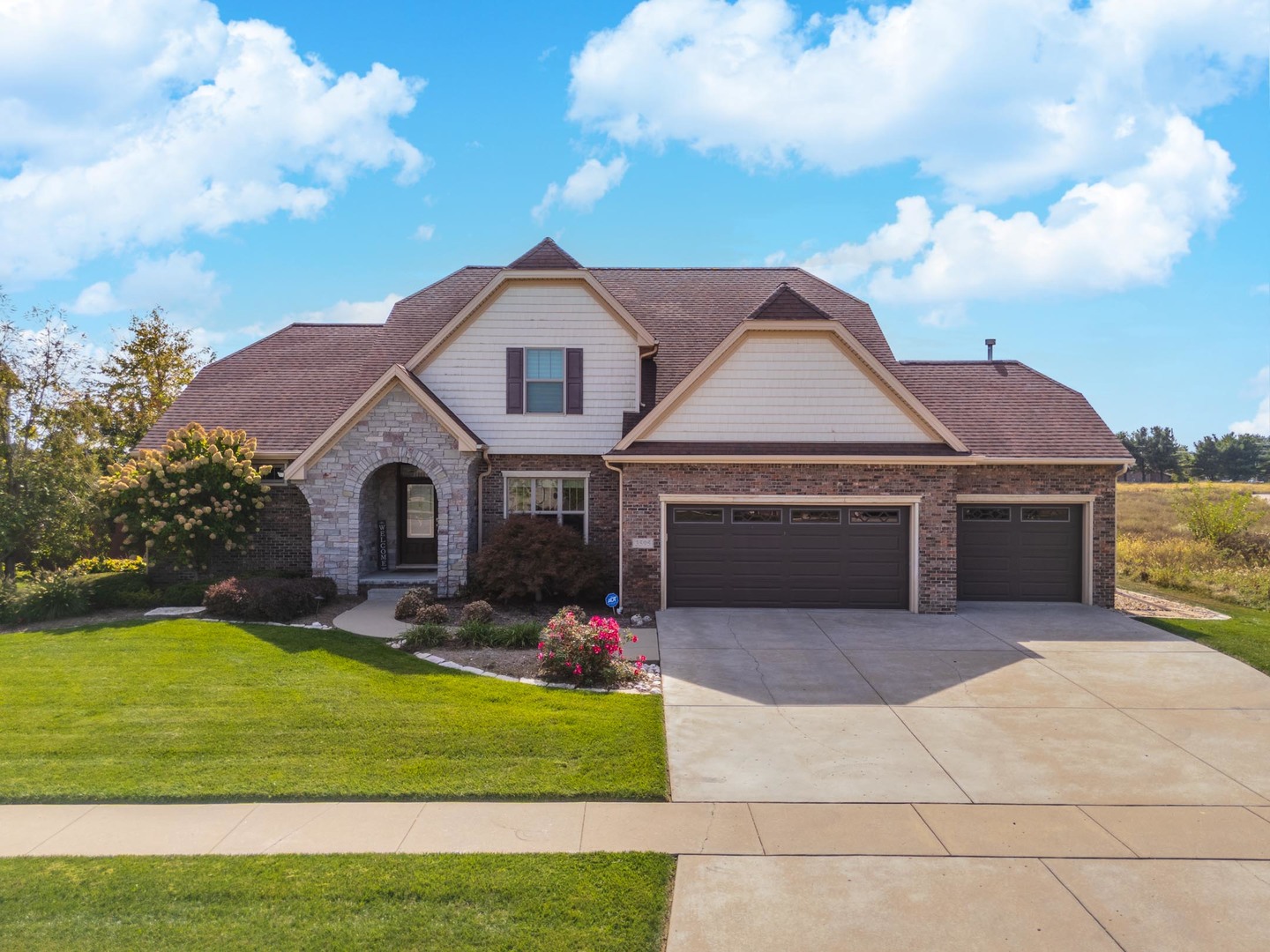 3595 Yellowstone Drive, Normal, IL 61761