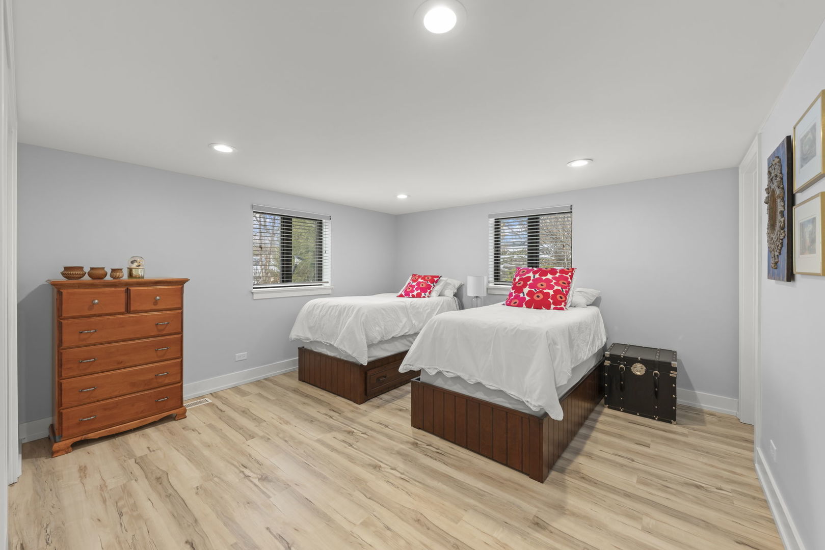 5335 Blodgett Avenue, Downers Grove, IL 60515