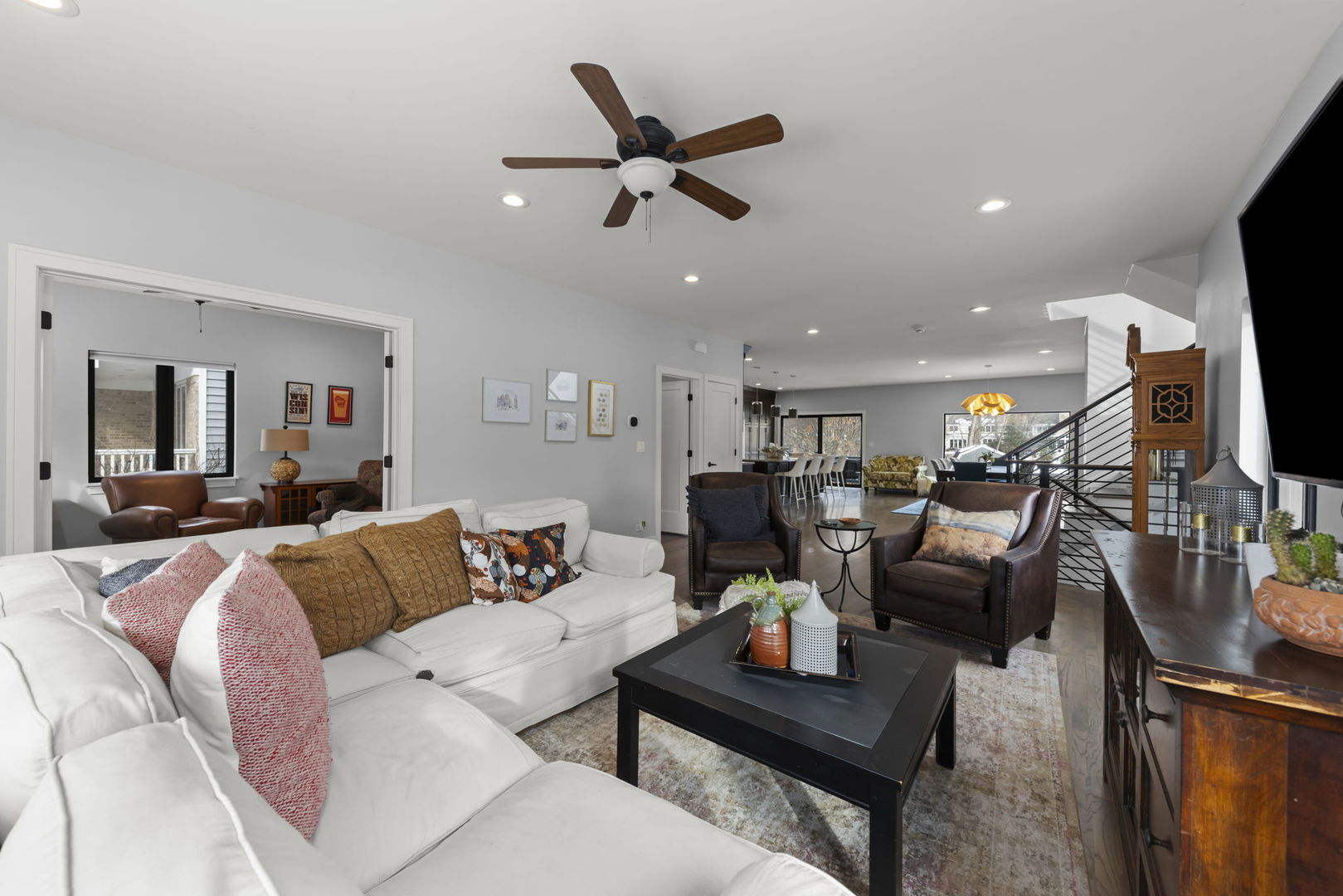 5335 Blodgett Avenue, Downers Grove, IL 60515