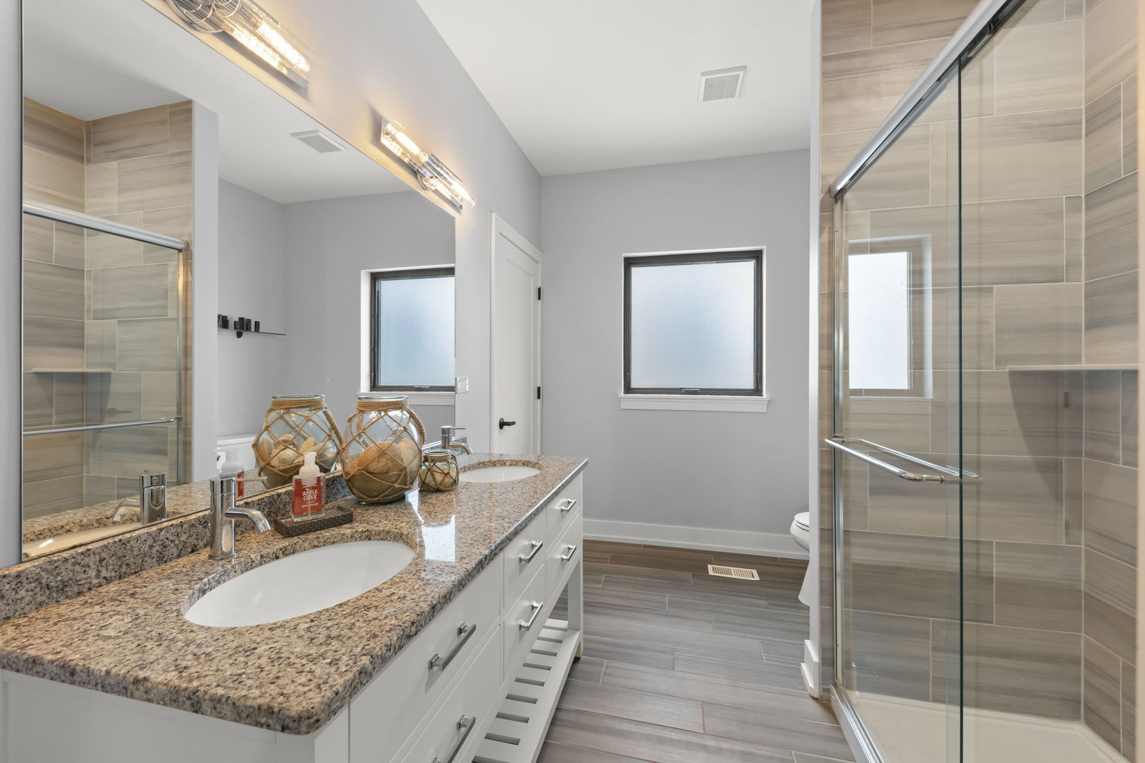 5335 Blodgett Avenue, Downers Grove, IL 60515