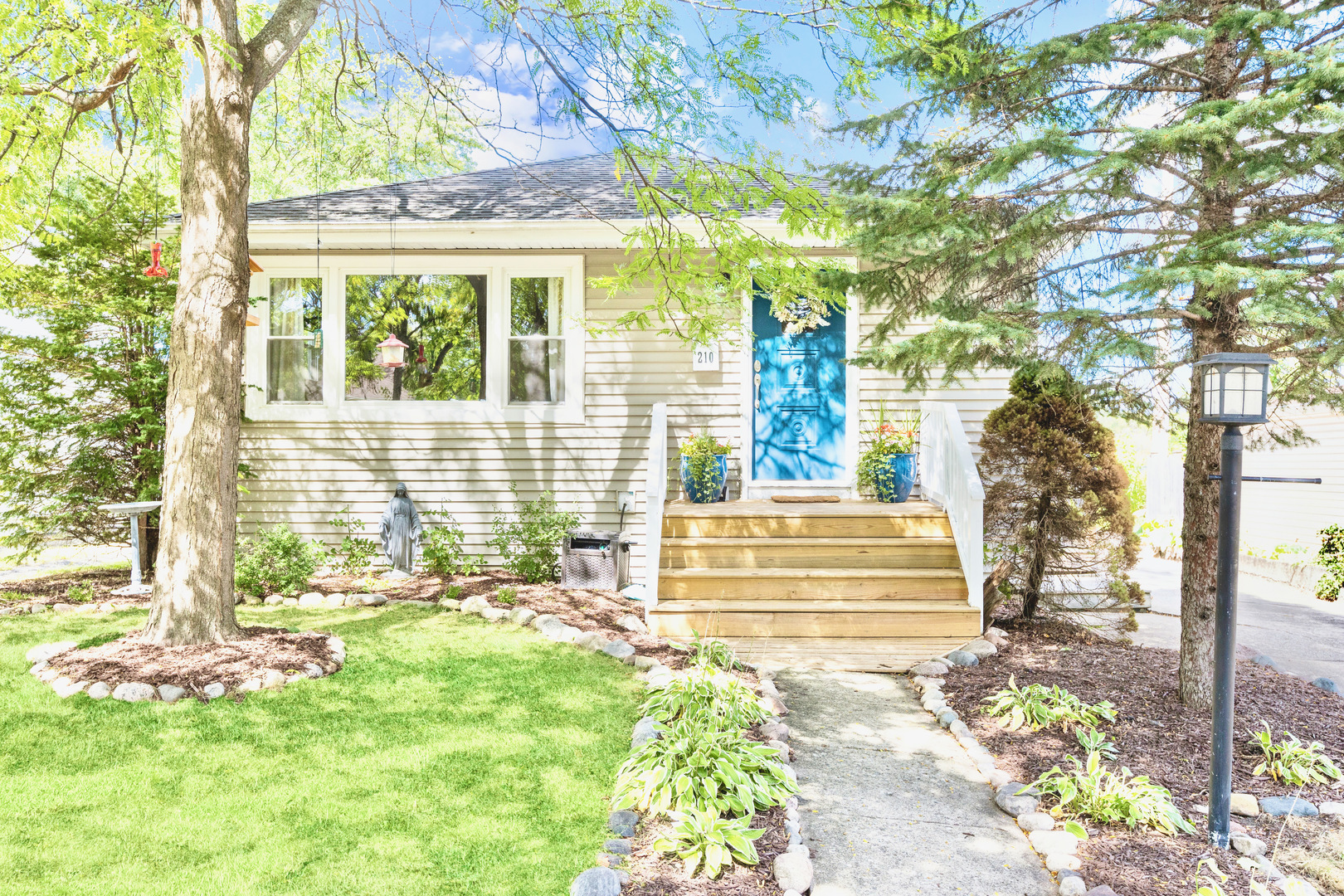 210 3rd Street, Downers Grove, IL 60515