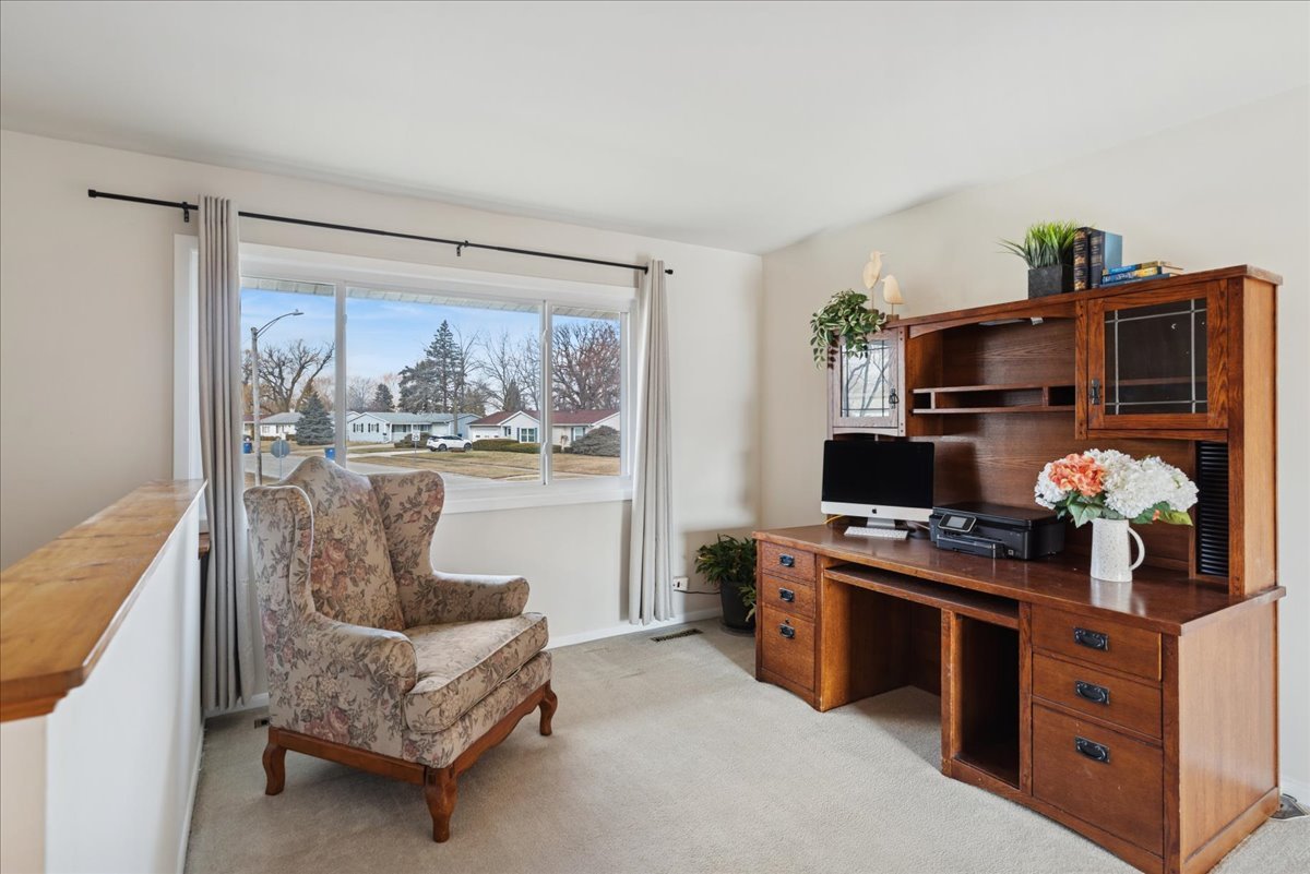 36615 N Streamwood Drive, Gurnee, IL 60031