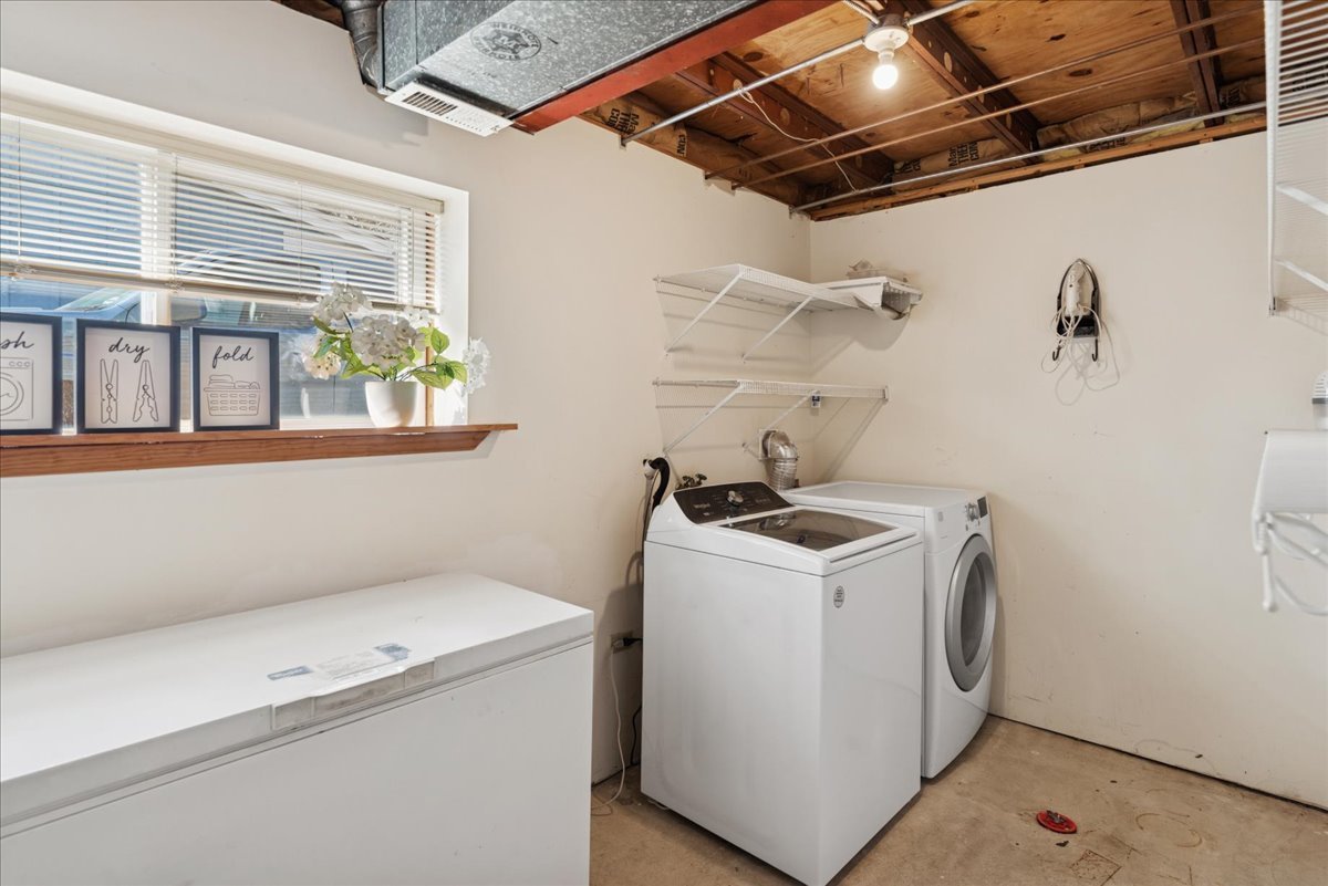 36615 N Streamwood Drive, Gurnee, IL 60031