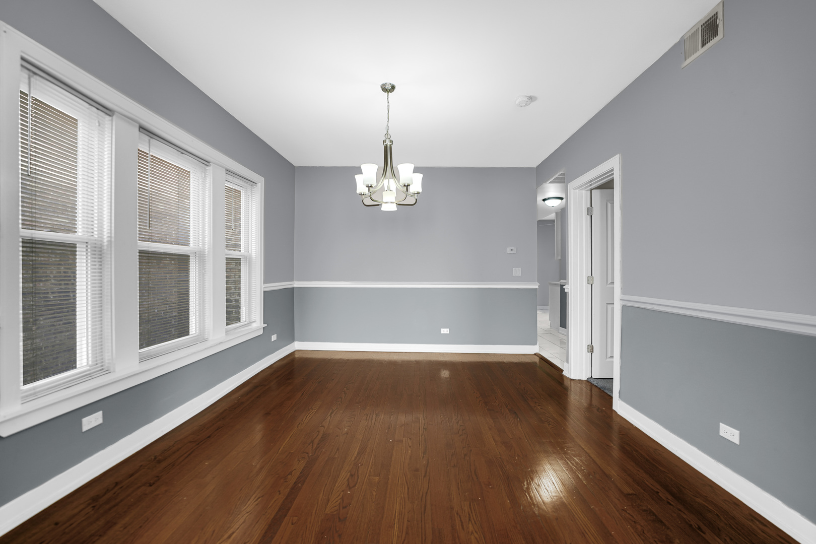 4846 W Haddon Avenue, Chicago, IL 60651