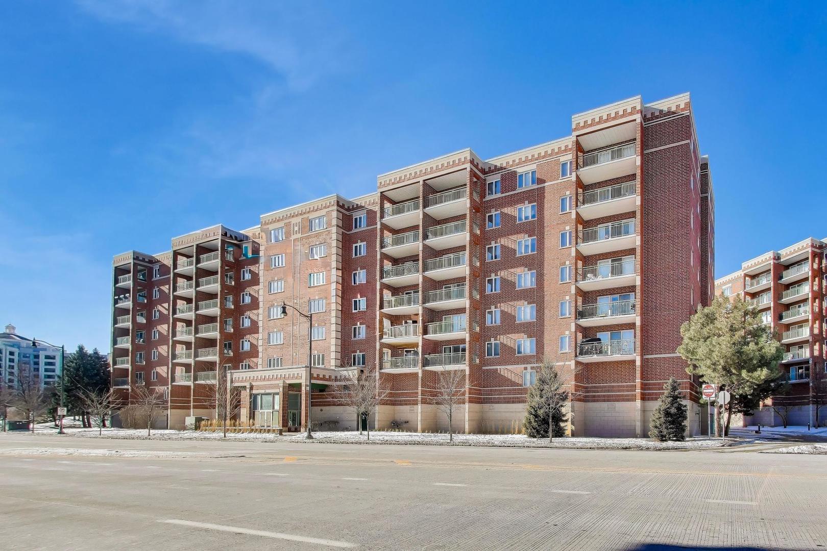 650 S River Road #812, Des Plaines, IL 60016