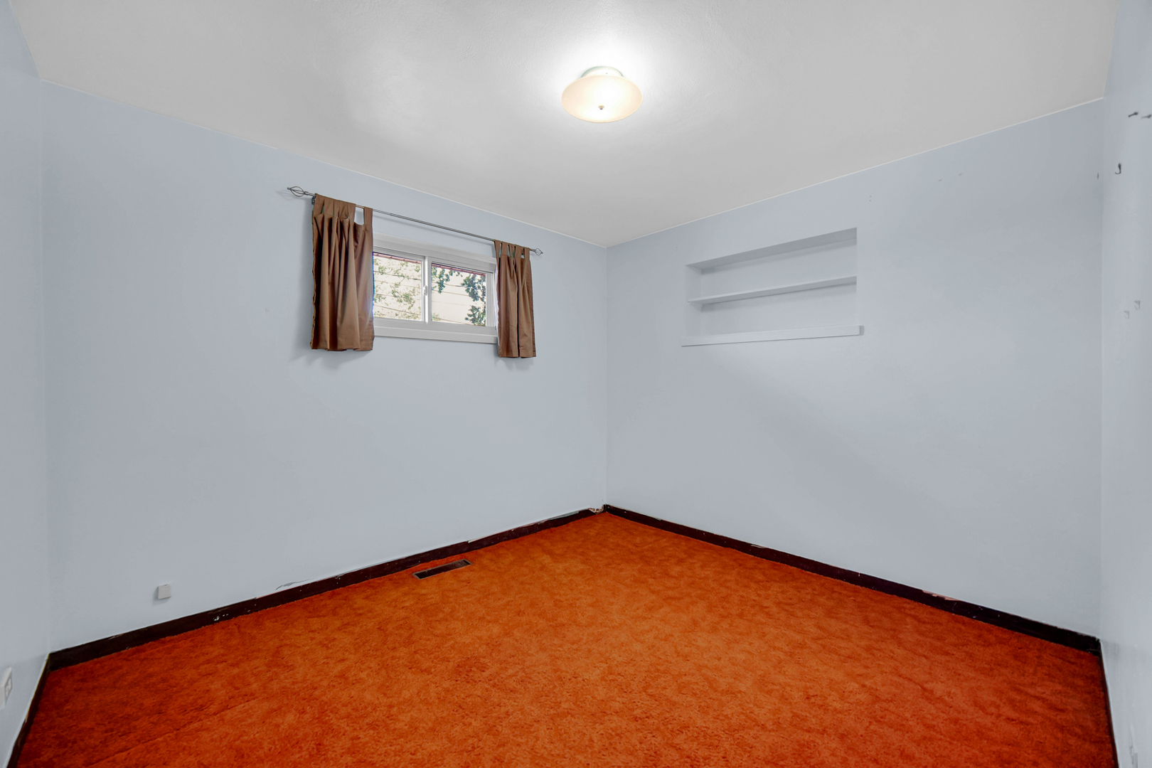 17913 Oakwood Avenue, Lansing, IL 60438