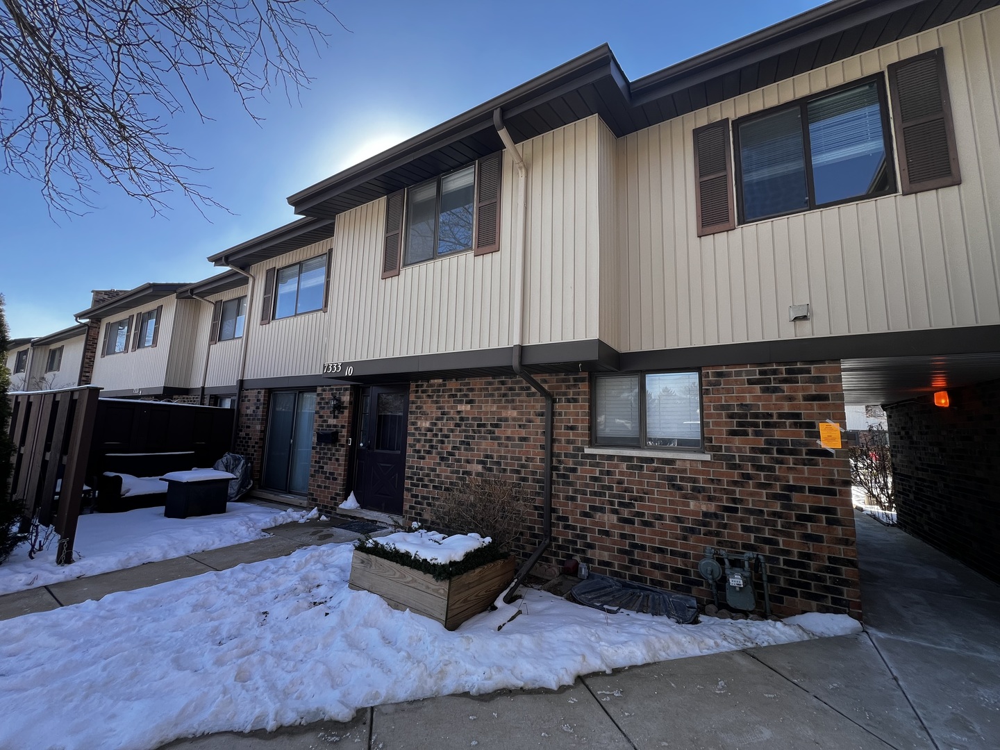 7333 Winthrop Way #10, Downers Grove, IL 60516