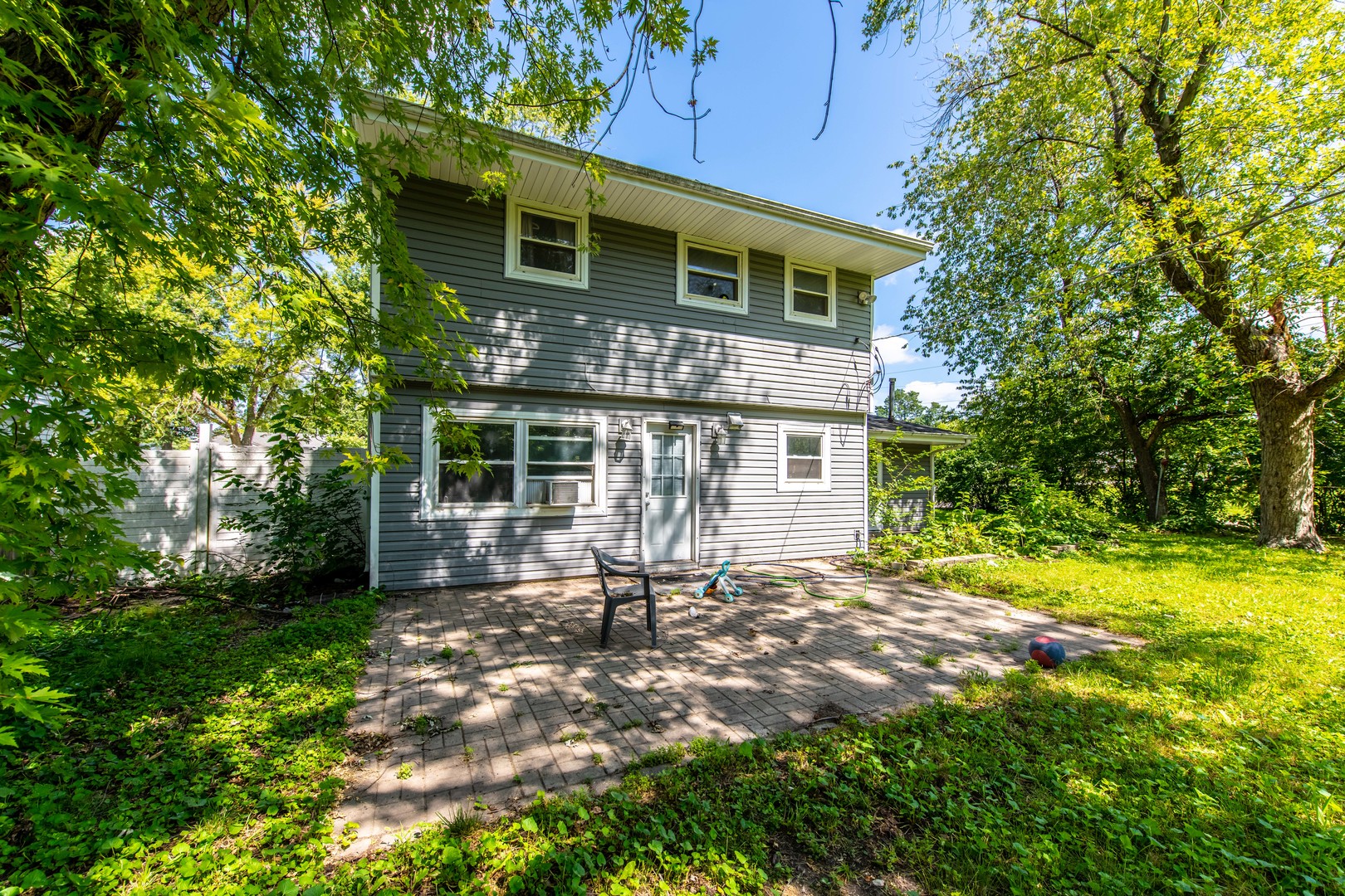 201 Oakwood Drive, Shorewood, IL 60404