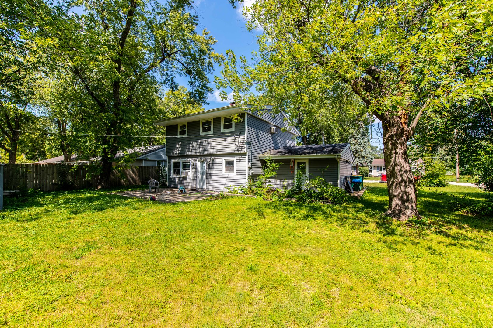 201 Oakwood Drive, Shorewood, IL 60404