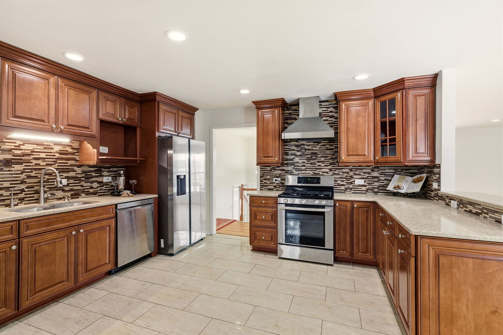 1432 Mitchell Trail, Elk Grove Village, IL 60007