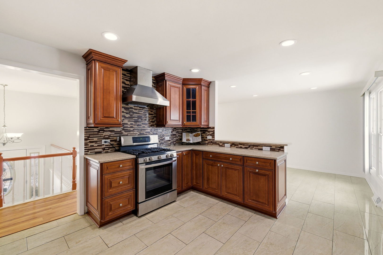 1432 Mitchell Trail, Elk Grove Village, IL 60007