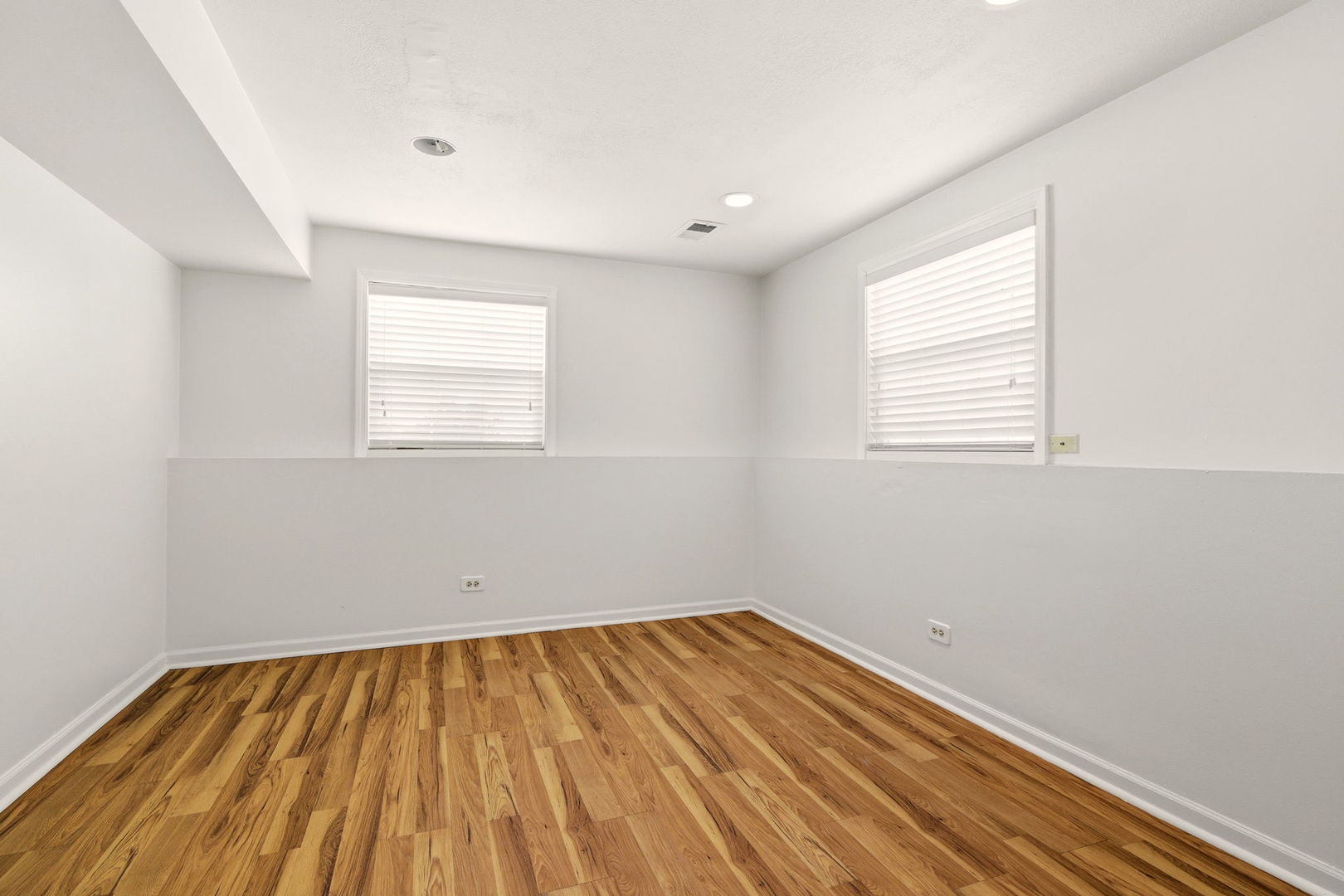 1432 Mitchell Trail, Elk Grove Village, IL 60007