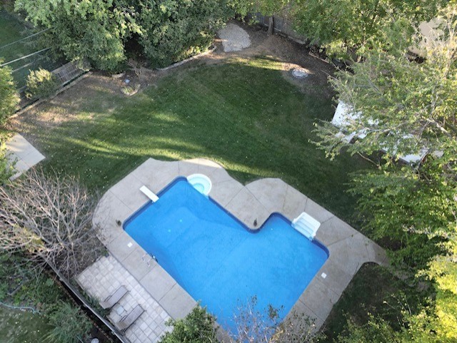 1323 S Roselle Road, Schaumburg, IL 60193